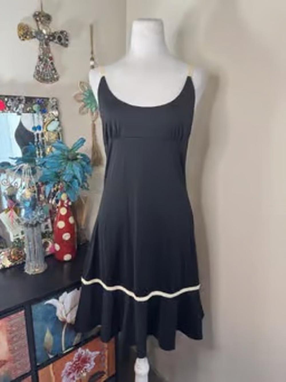ELOISE SIZE LARGE L BLACK A-LINE DRESS LOT5781